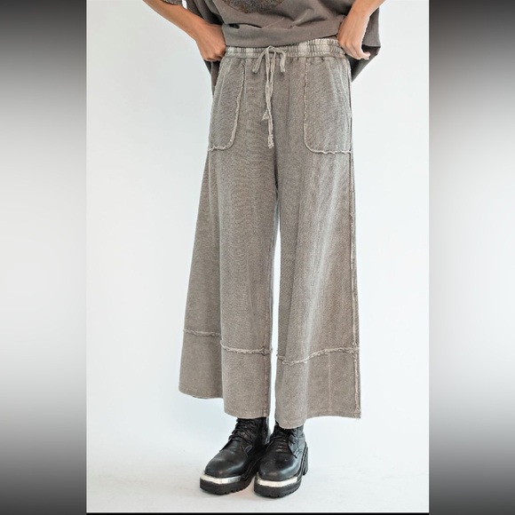 Easel Let's Chill Comfy Wide Leg Pants in Ash size medium - Picture 4 of 9